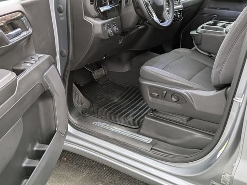 Used 2023 Chevrolet Silverado 1500 LT AWD/4WD image 28