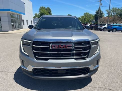 Used 2026 GMC Acadia Elevation w/ Elevation Premium Package FWD image 11