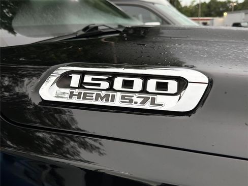 Used 2022 RAM 1500 Laramie AWD/4WD image 5