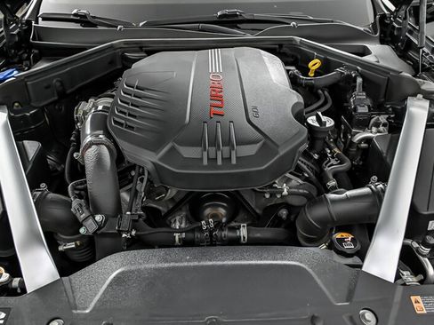 Used 2022 Kia Stinger GT2 AWD/4WD image 12