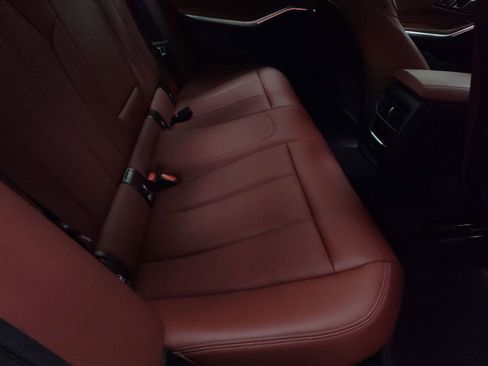 Used 2023 BMW 330i Sedan w/ Premium Package image 26