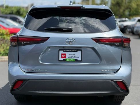 Certified 2024 Toyota Highlander XLE AWD/4WD image 4