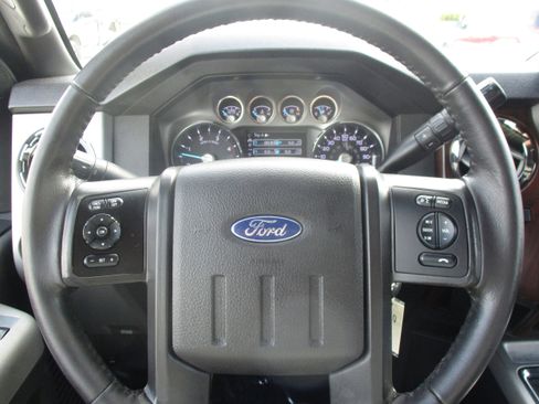 Used 2014 Ford F250 Lariat w/ Chrome Package AWD/4WD image 19