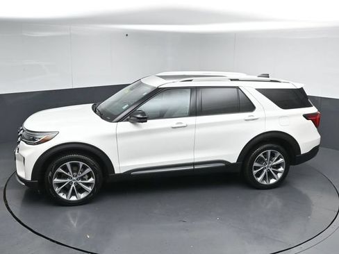 Certified 2025 Ford Explorer Platinum w/ Ultimate Package AWD/4WD image 50