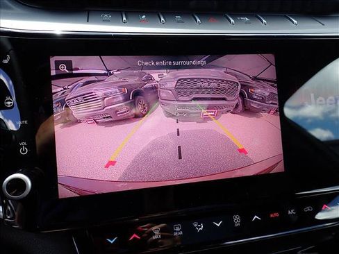 New 2026 Jeep Grand Cherokee Limited w/ Limited Altitude Package AWD/4WD image 23
