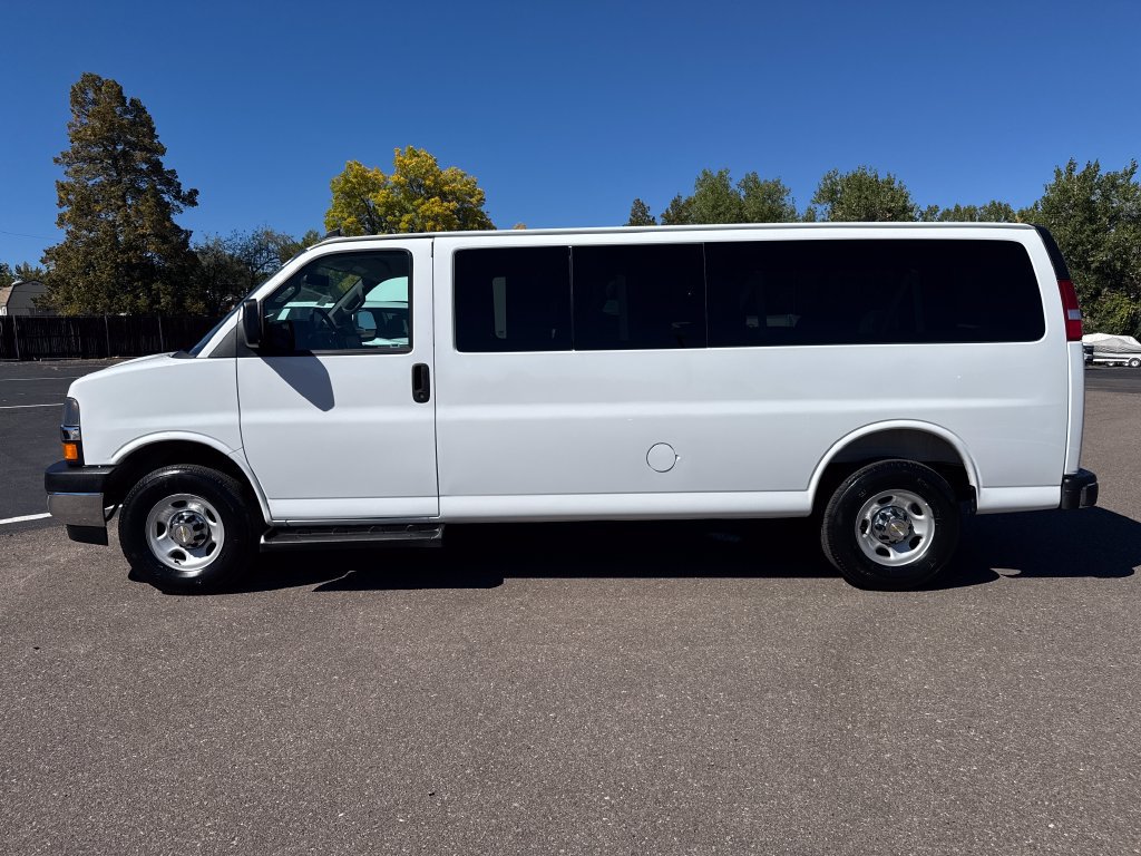 Used 2025 Chevrolet Express 3500 LT w/ LT Preferred Equipment Group RWD image 2