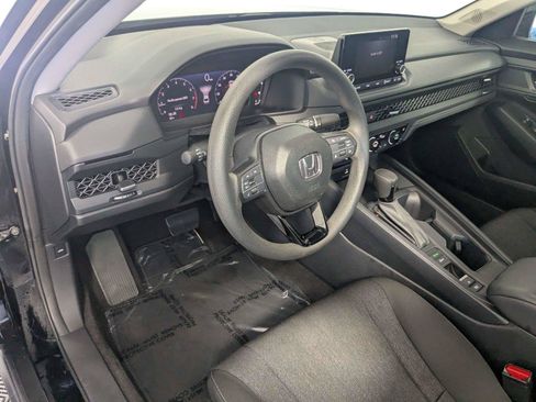 Used 2023 Honda Accord EX image 10