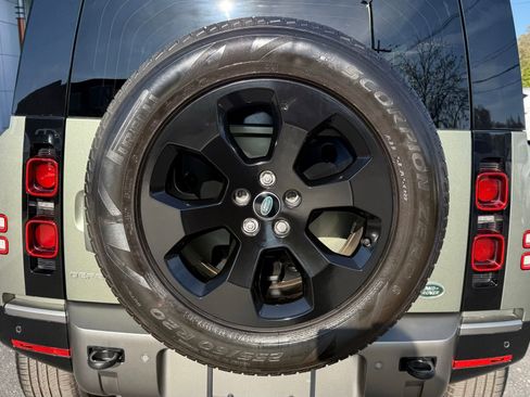 Used 2023 Land Rover Defender 110 X-Dynamic SE AWD/4WD image 19