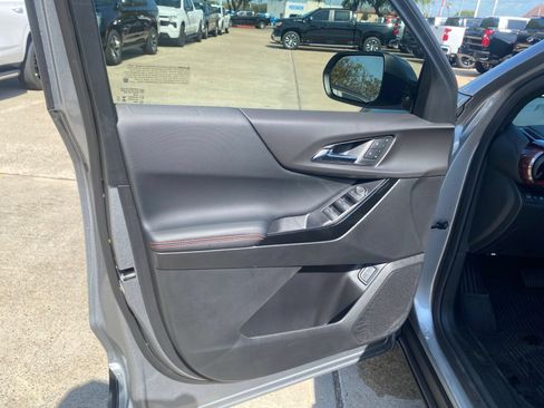 New 2027 Chevrolet Equinox RS w/ Safety and Technology Package FWD image 17