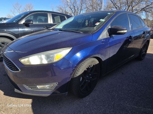 Used 2016 Ford Focus SE w/ Equipment Group 201A image 3