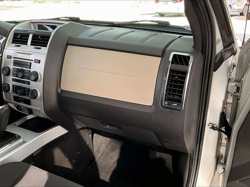 Used 2009 Mercury Mariner 2WD image 18