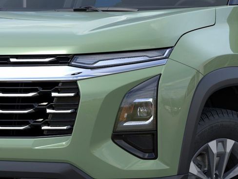 New 2026 Chevrolet Equinox LT w/ Convenience Package II FWD image 10