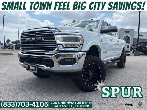 Used 2022 RAM 2500 Laramie AWD/4WD image 1
