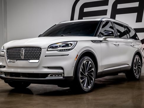Used 2021 Lincoln Aviator Reserve w/ Equipment Group 202A AWD/4WD image 32