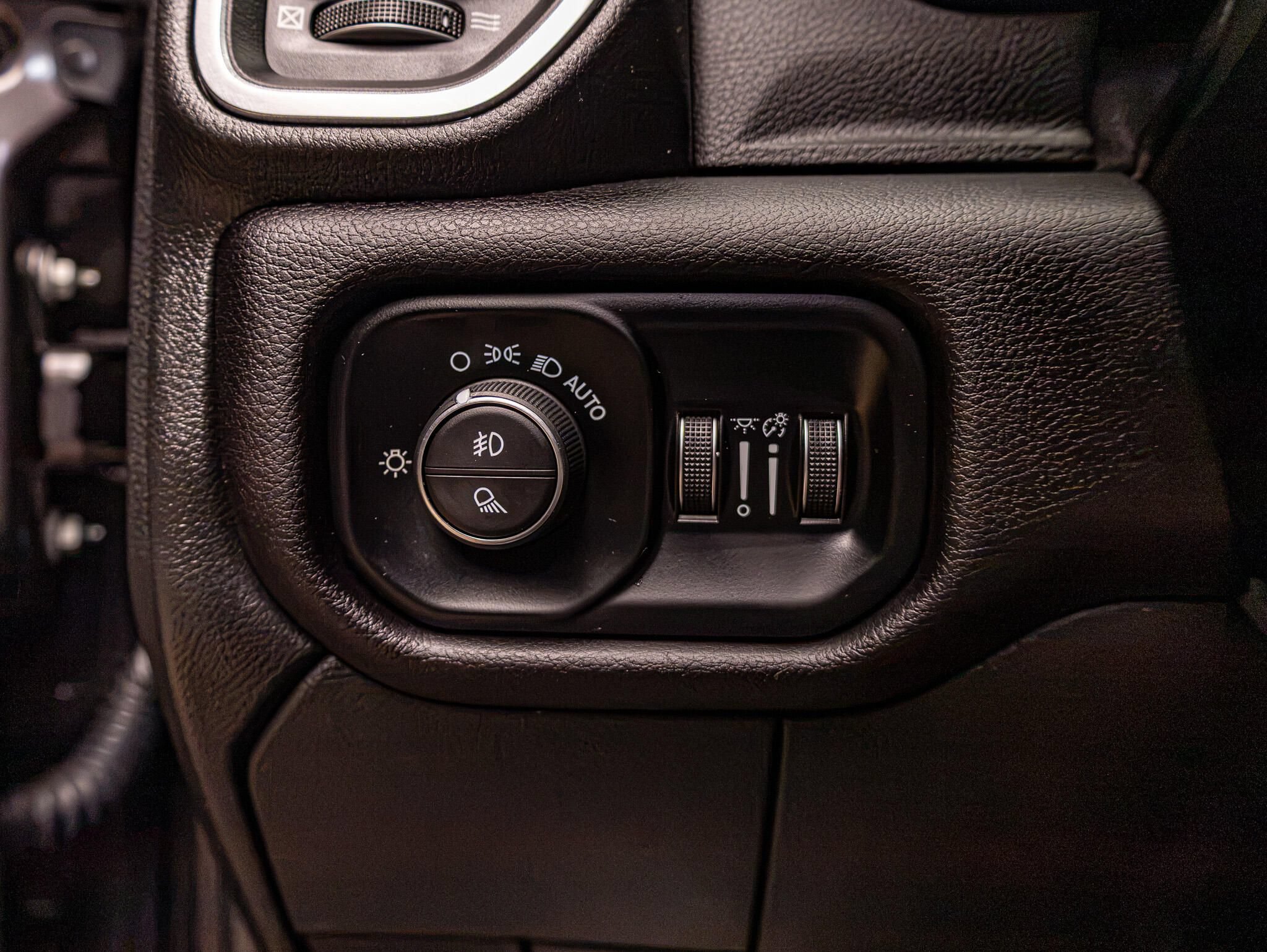 Used 2024 RAM 2500 Laramie w/ Night Edition AWD/4WD image 20