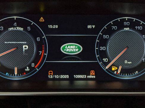Used 2015 Land Rover Range Rover Long Wheelbase Supercharged image 17