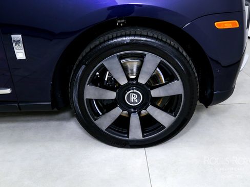 Used 2023 Rolls-Royce Cullinan image 35