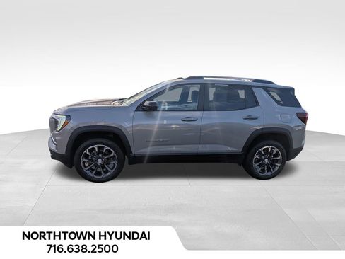 Used 2025 GMC Terrain Elevation w/ Elevation Premium Package image 11