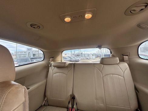 Used 2011 Buick Enclave CXL image 29