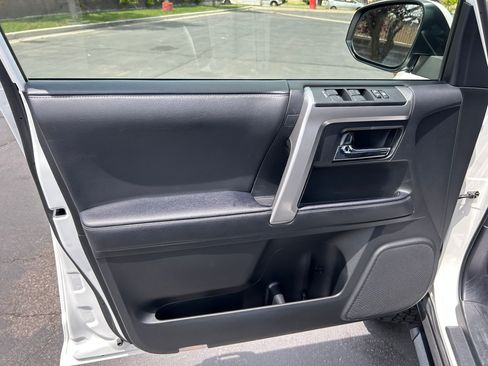 Used 2023 Toyota 4Runner SR5 AWD/4WD image 10