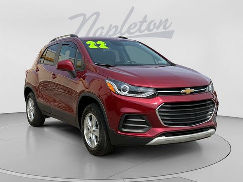 Used 2022 Chevrolet Trax LT w/ Driver Confidence Package AWD/4WD image 3