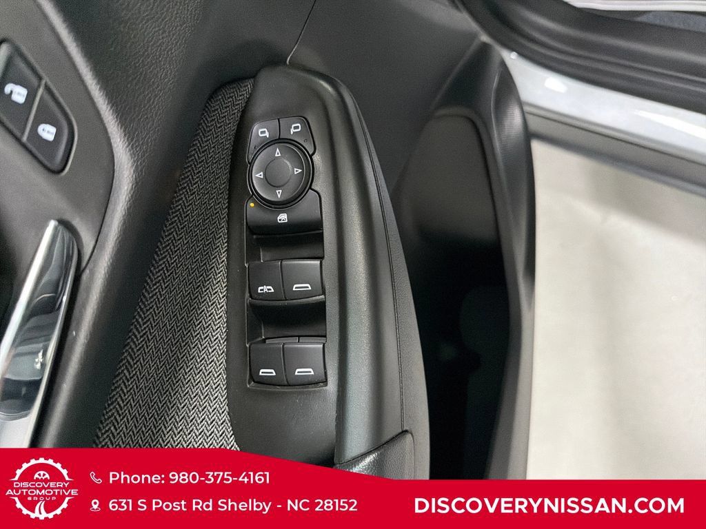 Used 2024 Chevrolet TrailBlazer LT w/ Driver Confidence Package FWD image 12