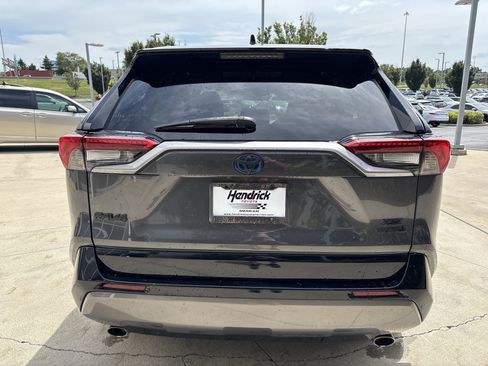 Used 2020 Toyota RAV4 XSE w/ XSE Grade Weather Package AWD/4WD image 10