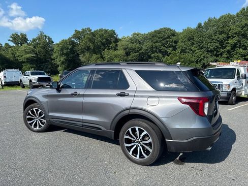 Used 2023 Ford Explorer ST-Line w/ Class IV Trailer Tow Package AWD/4WD image 4