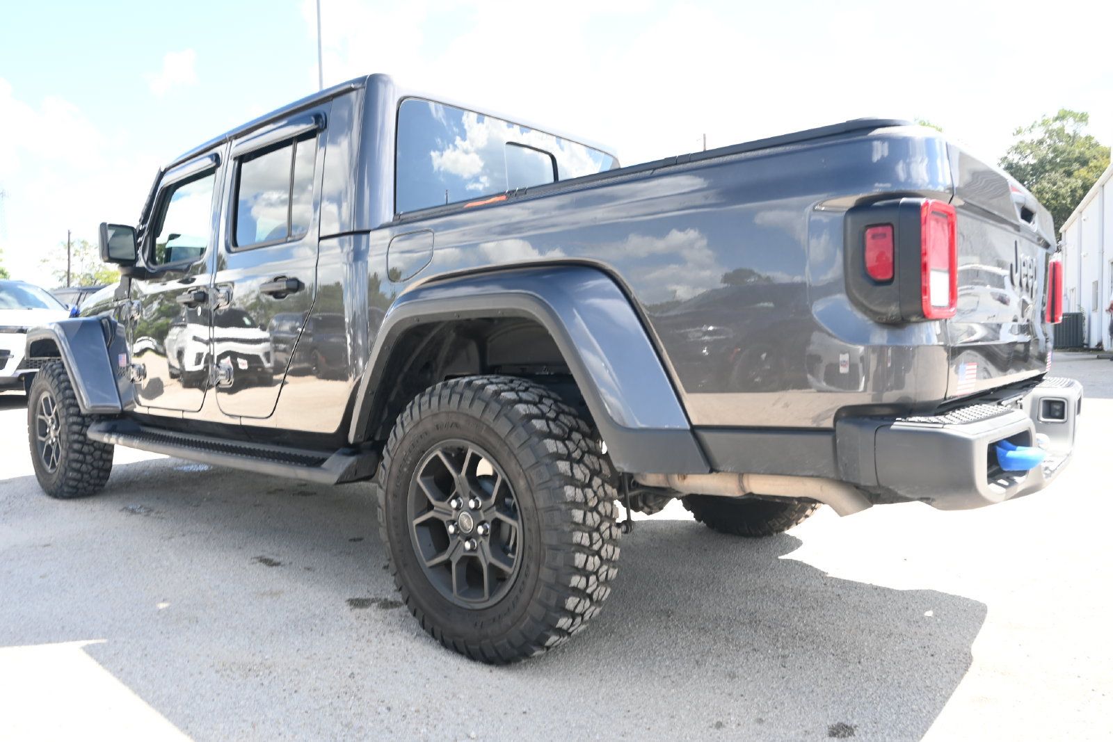 Used 2026 Jeep Gladiator Sport AWD/4WD image 4