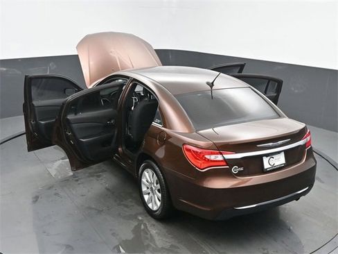 Used 2012 Chrysler 200 Touring image 63