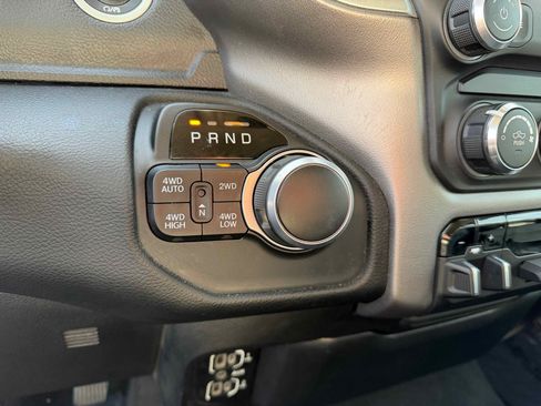 Used 2019 RAM 1500 Big Horn image 25