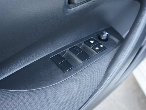 Used 2022 Toyota Corolla LE FWD image 17
