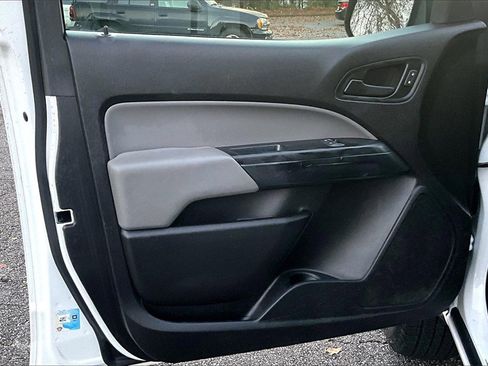 Used 2018 Chevrolet Colorado W/T image 16