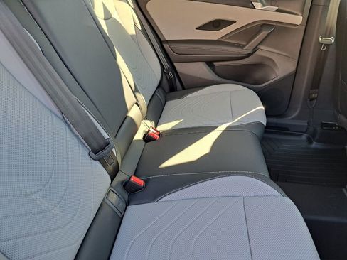 New 2026 Volkswagen Tiguan SE R-Line image 26