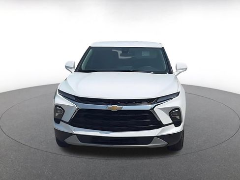 Used 2025 Chevrolet Blazer LT FWD image 4