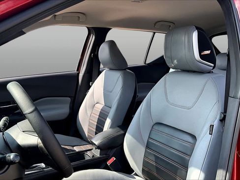 Certified 2024 Nissan Kicks SR w/ SR Premium Package FWD image 8