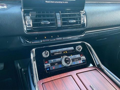 Used 2021 Lincoln Navigator L Reserve image 15