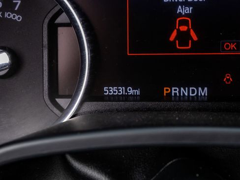 Used 2022 Ford F250 Lariat w/ Black Appearance Package image 19