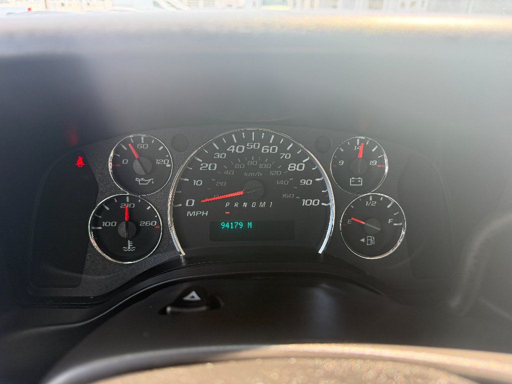 Used 2021 GMC Savana 3500 Extended w/ Power Convenience Package RWD image 15
