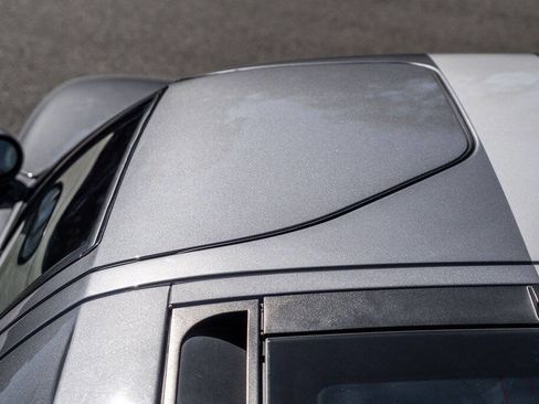 Used 2006 Ford GT image 96