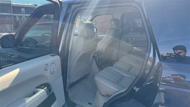 Used 2017 Land Rover Range Rover HSE AWD/4WD image 23