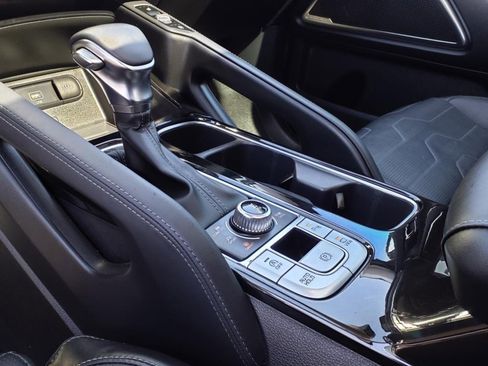 Used 2022 Kia Telluride SX w/ SX Prestige Package image 11