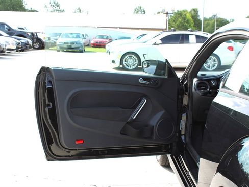 Used 2013 Volkswagen Beetle 2.5 image 22