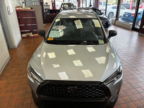 Used 2022 Toyota Corolla Cross L FWD image 6