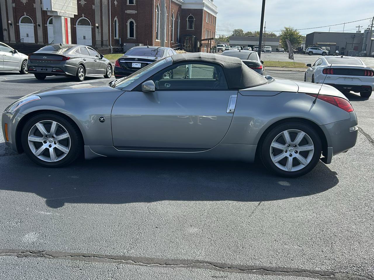 Used 2004 Nissan 350Z Touring RWD image 17