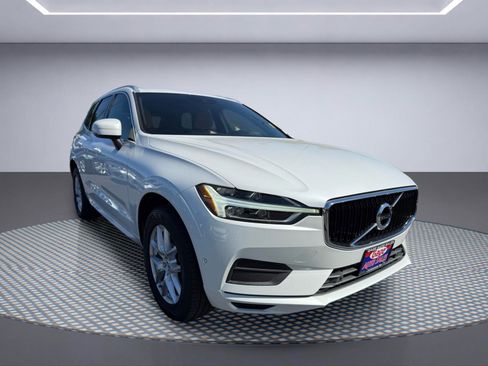 Used 2018 Volvo XC60 T5 Momentum w/ Convenience Package AWD/4WD image 10