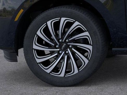 New 2026 Lincoln Navigator L Black Label AWD/4WD image 19