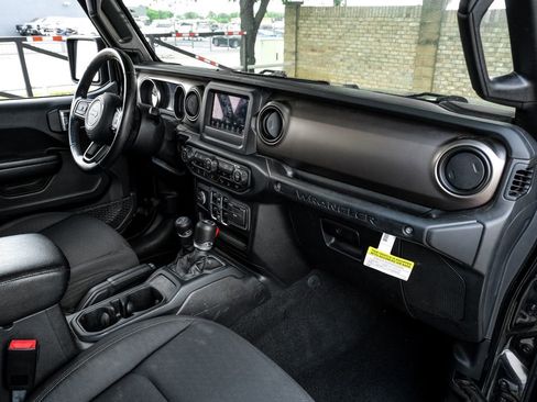 Used 2021 Jeep Wrangler Unlimited Sport image 24