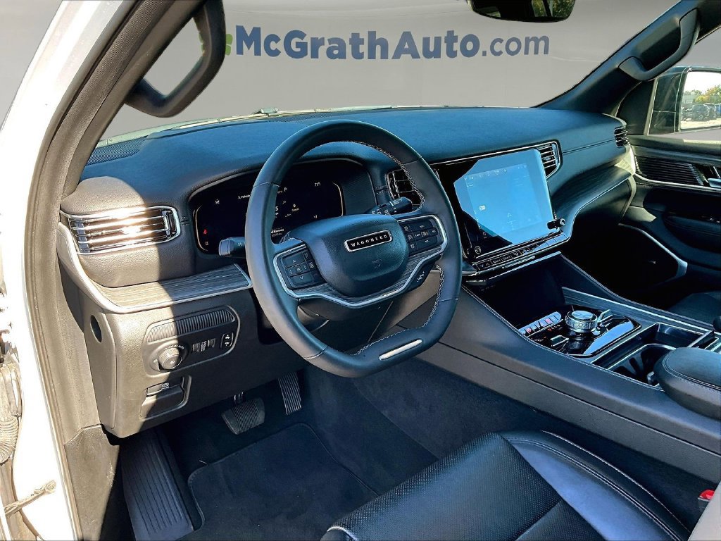 Used 2024 Jeep Wagoneer Series III AWD/4WD image 20
