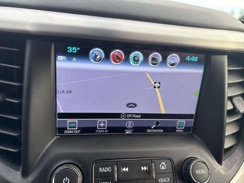 Used 2019 GMC Acadia SLT image 13